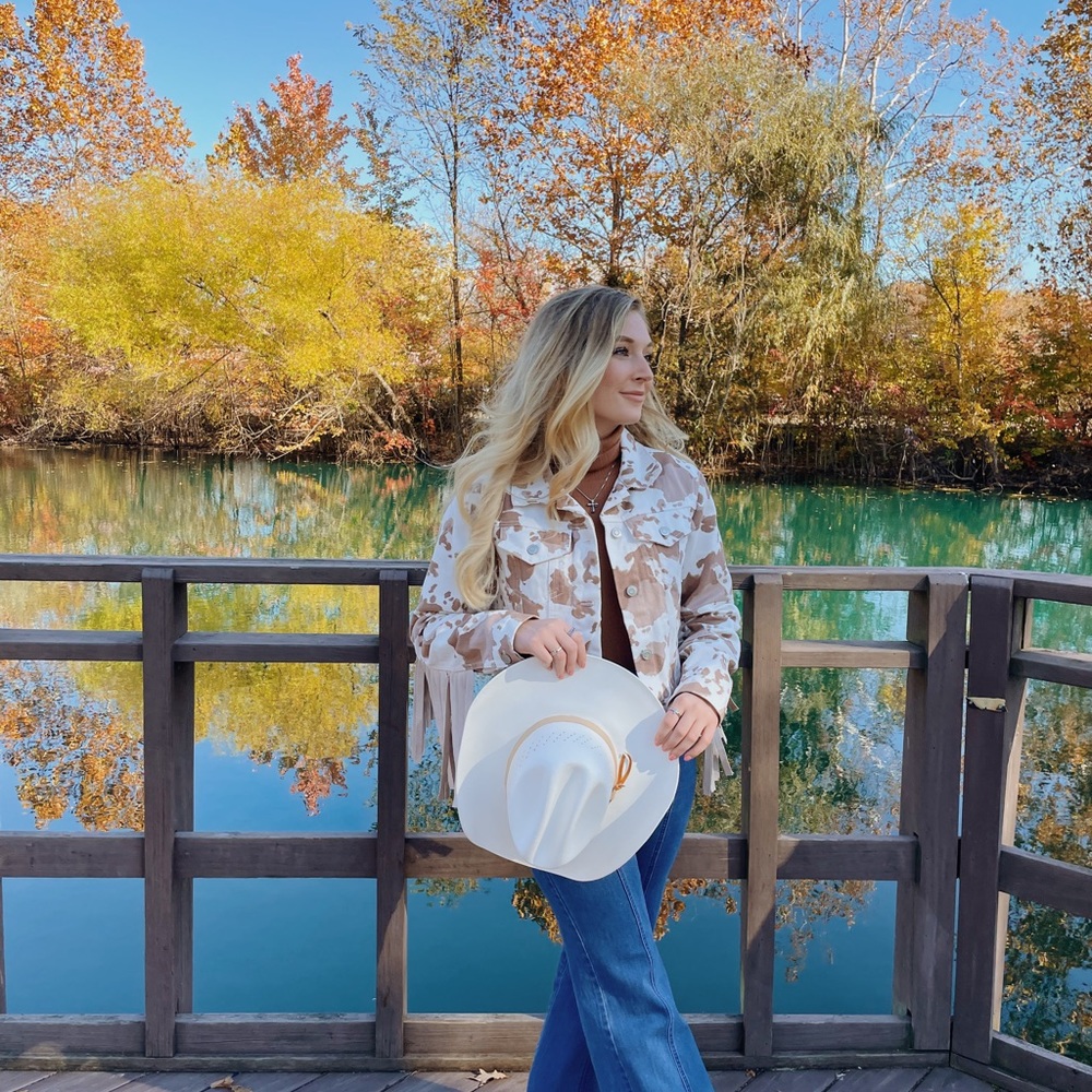 Meet your Posher, Casey